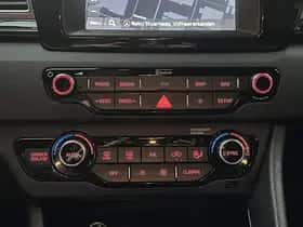 Kia Niro (2018) thumbnail 39