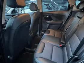 Kia Niro (2018) thumbnail 41