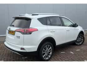 Toyota RAV4 thumbnail 5