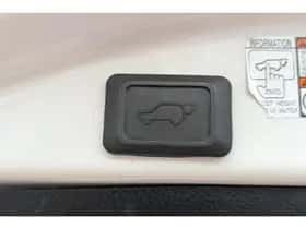 Toyota RAV4 thumbnail 7