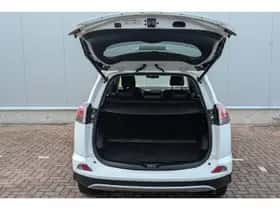 Toyota RAV4 thumbnail 9