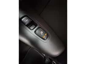 Kia Sportage (2018) thumbnail 41
