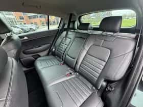 Kia Sportage (2018) thumbnail 43