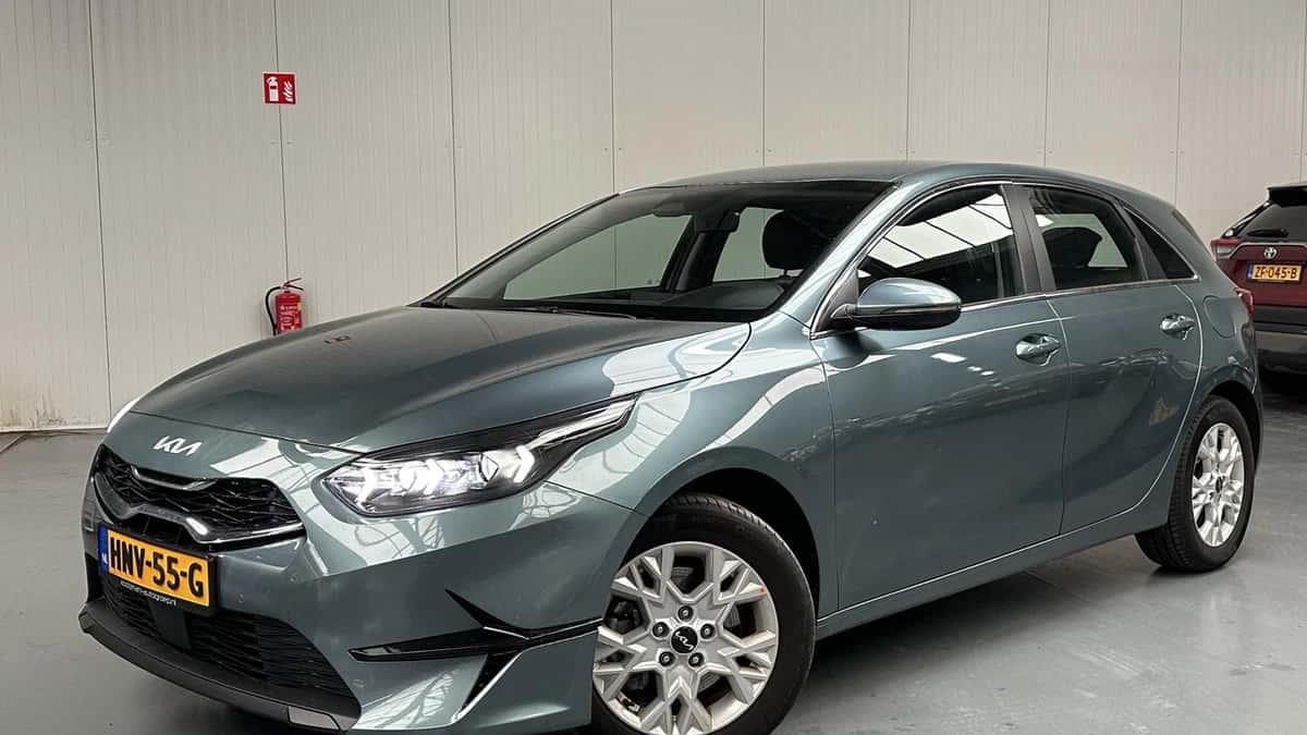 Kia Ceed (2025) — foto 1