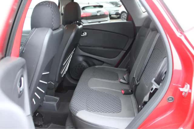Renault Captur (2019) thumbnail 16