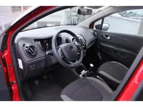 Renault Captur (2019) thumbnail 18