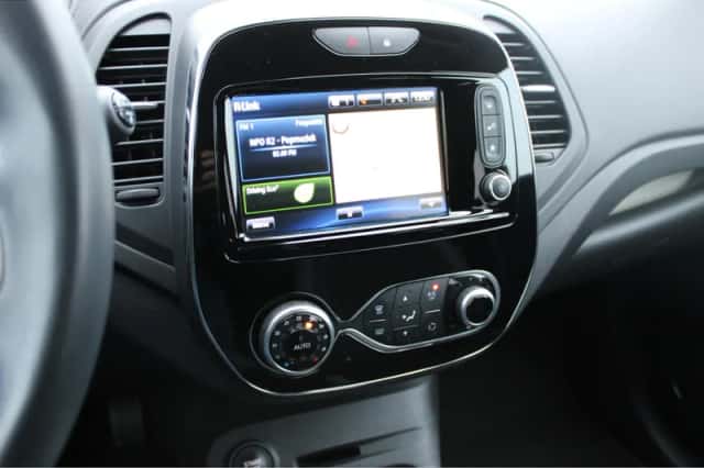 Renault Captur (2019) thumbnail 23
