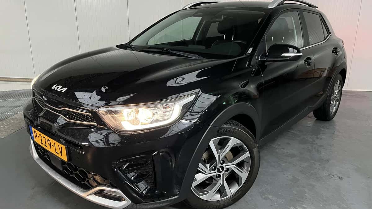Kia Stonic (2022) — foto 1