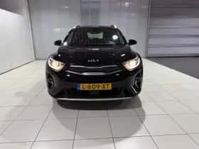 Kia Stonic (2021) thumbnail 2