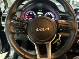 Kia Stonic (2021) thumbnail 11