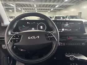Kia EV6 (2021) thumbnail 4