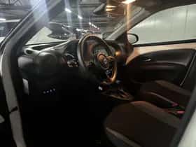 Toyota Aygo (2022) thumbnail 2
