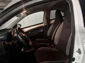 Toyota Aygo (2022) thumbnail 3