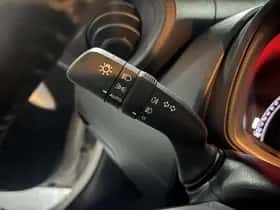 Toyota Aygo (2022) thumbnail 35