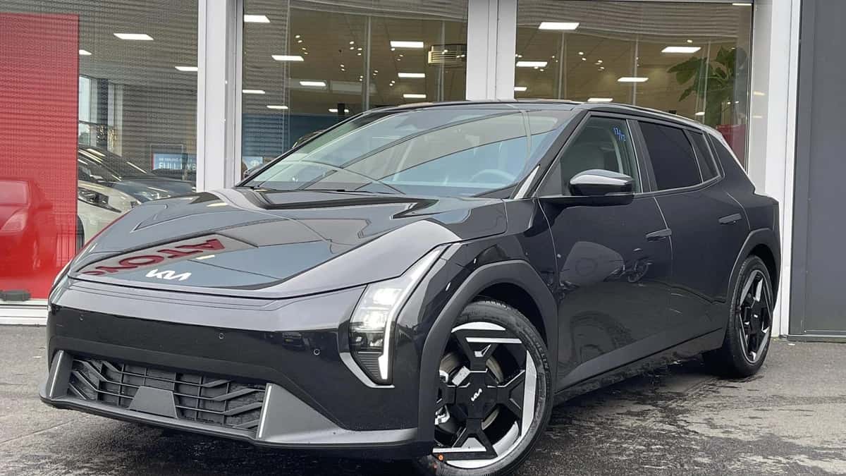 Kia EV4 (2026) — foto 1