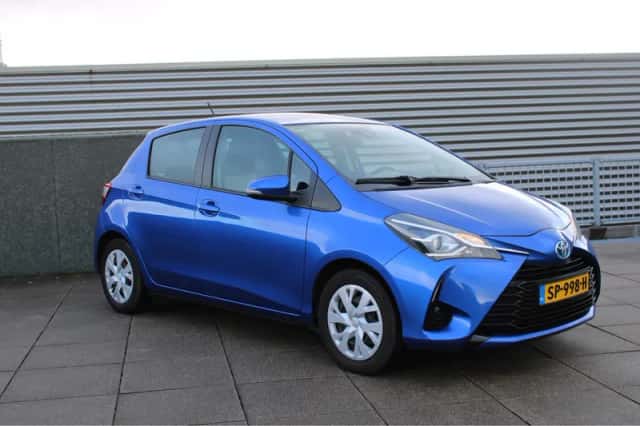 Toyota Yaris (2018) thumbnail 2