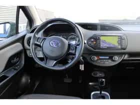 Toyota Yaris (2018) thumbnail 12