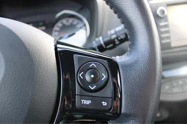 Toyota Yaris (2018) thumbnail 16