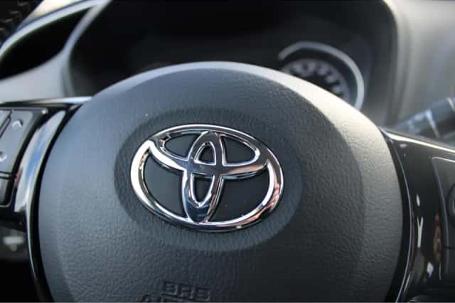 Toyota Yaris (2018) thumbnail 17