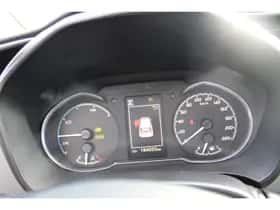Toyota Yaris (2018) thumbnail 18