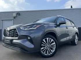 Toyota Highlander (2024) thumbnail 2