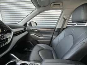 Toyota Highlander (2024) thumbnail 29