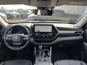 Toyota Highlander (2024) thumbnail 32