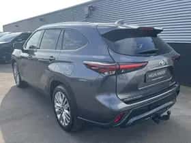 Toyota Highlander (2024) thumbnail 81