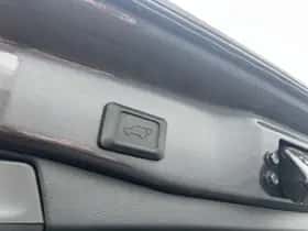 Toyota RAV4 (2024) thumbnail 12
