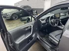 Toyota RAV4 (2024) thumbnail 17
