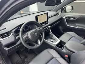 Toyota RAV4 (2024) thumbnail 18