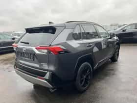 Toyota RAV4 (2024) thumbnail 8