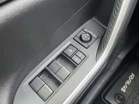 Toyota RAV4 (2024) thumbnail 81