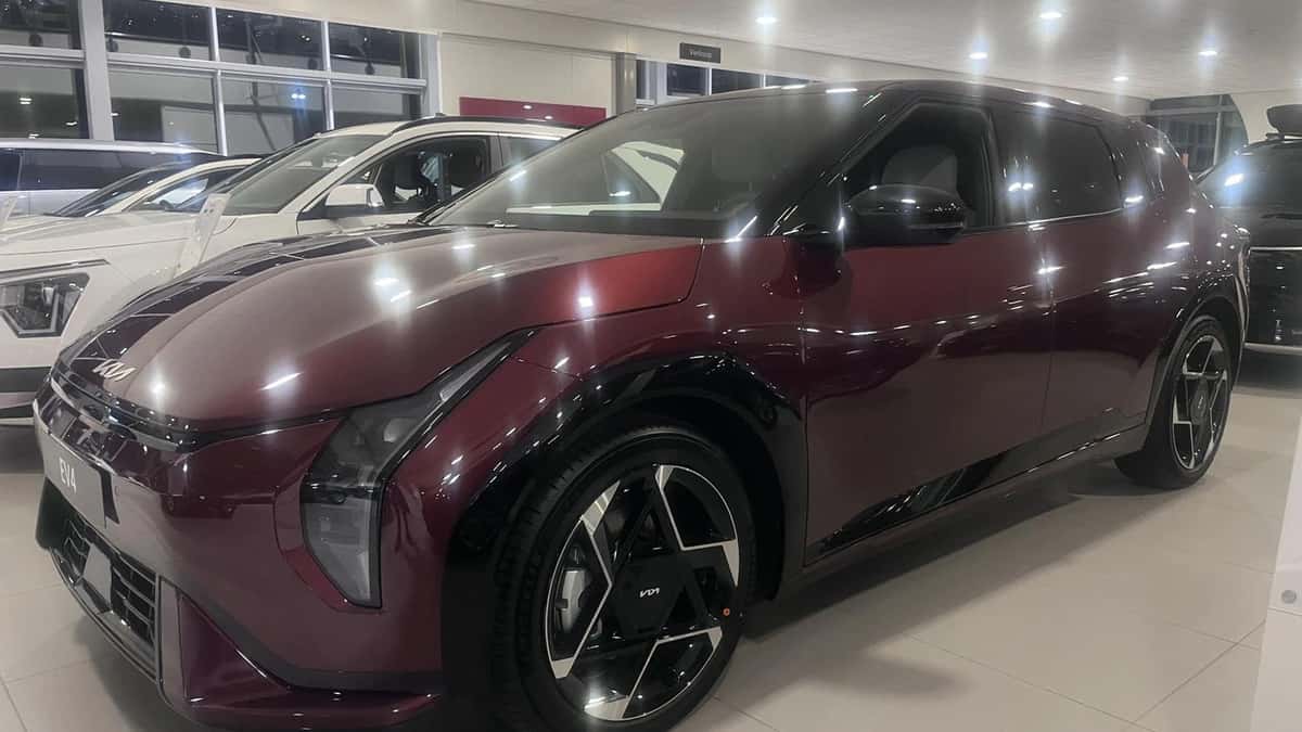 Kia EV4 (2026) — foto 1