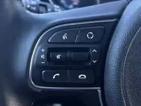 Kia Niro (2022) thumbnail 72