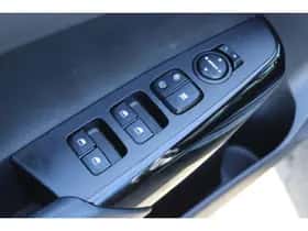 Kia Picanto (2024) thumbnail 17
