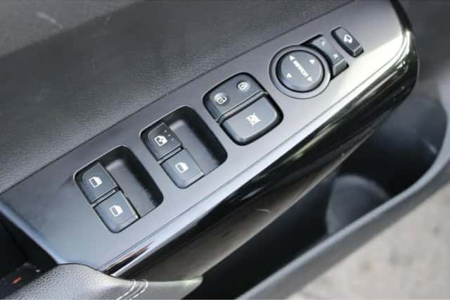 Kia Picanto (2021) thumbnail 20