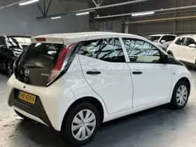 Toyota Aygo (2016) thumbnail 19