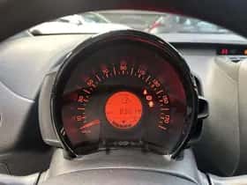 Toyota Aygo (2016) thumbnail 24
