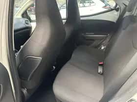 Toyota Aygo (2016) thumbnail 31