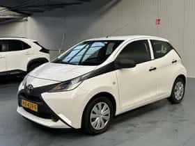 Toyota Aygo (2016) thumbnail 35