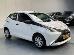 Toyota Aygo (2016) thumbnail 37