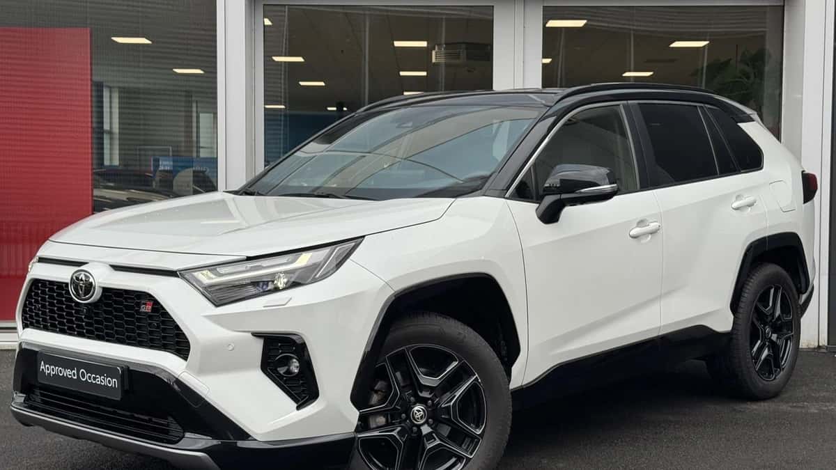 Toyota RAV4 (2024) — foto 1