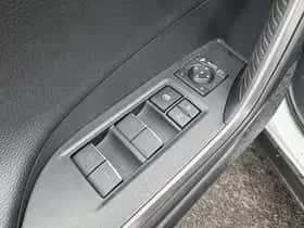Toyota RAV4 (2024) thumbnail 44