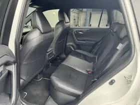 Toyota RAV4 (2024) thumbnail 9