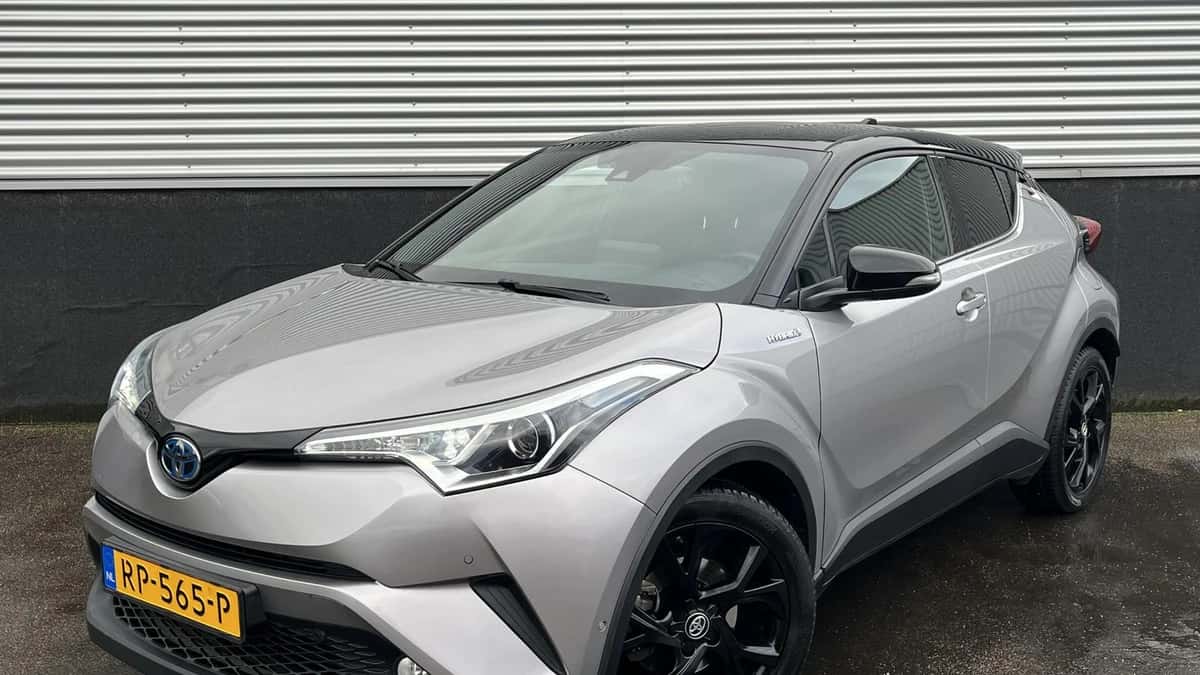 Toyota C-HR (2018) — foto 1