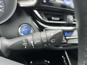 Toyota C-HR (2018) thumbnail 30