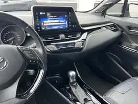 Toyota C-HR (2018) thumbnail 33