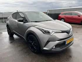 Toyota C-HR (2018) thumbnail 61