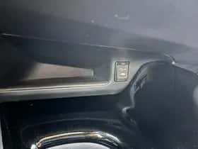 Toyota C-HR (2018) thumbnail 90
